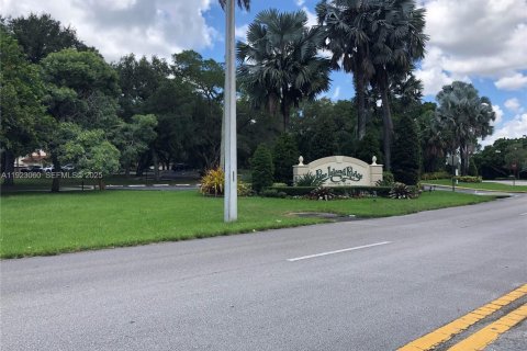 Condo in Davie, Florida, 2 bedrooms  № 1983552 - photo 3