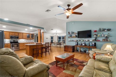 House in Lake Placid, Florida 5 bedrooms, 337.51 sq.m. № 1903793 - photo 24
