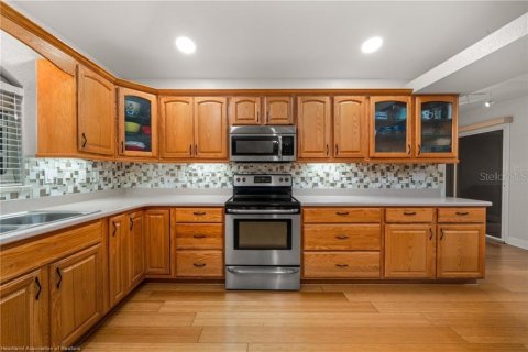 House in Lake Placid, Florida 5 bedrooms, 337.51 sq.m. № 1903793 - photo 20