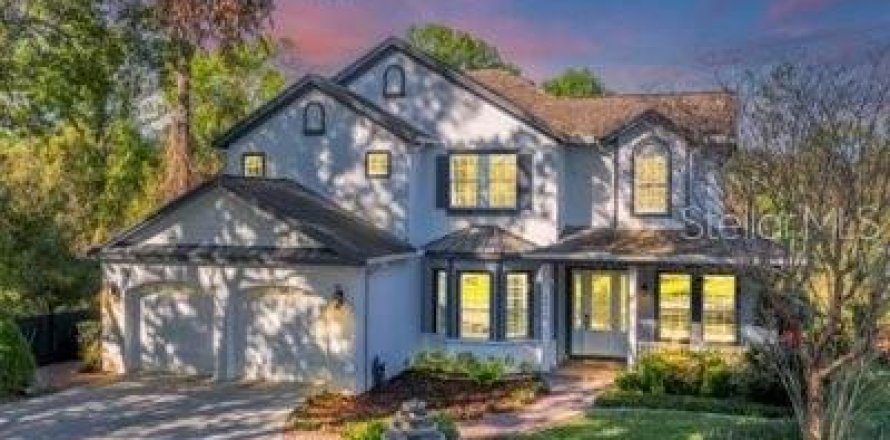 Casa en Tampa, Florida 5 dormitorios, 310.57 m2 № 1909168