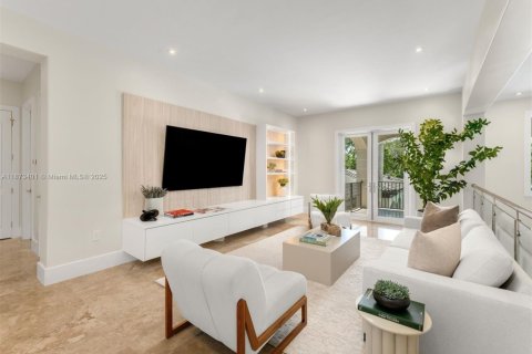 Villa ou maison à vendre à Pinecrest, Floride: 7 chambres, 794.41 m2 № 1921947 - photo 28