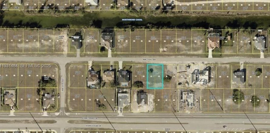 Terrain à Cape Coral, Floride № 2034518