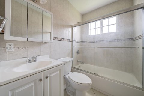 Immobilier commercial à vendre à Sweetwater, Floride: 156.82 m2 № 2084267 - photo 14