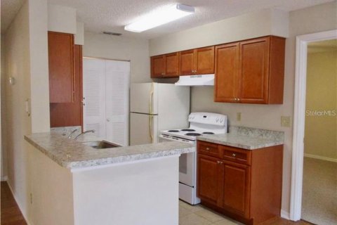 Condominio en venta en Orlando, Florida, 2 dormitorios, 77.02 m2 № 1869870 - foto 4