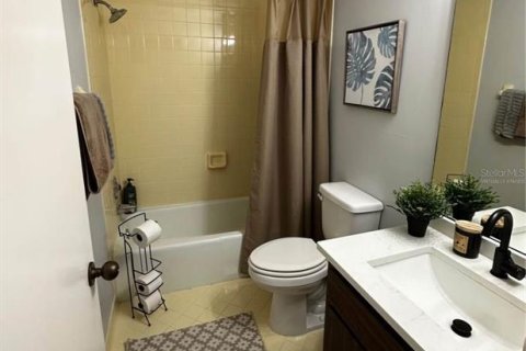 Condo in Dunnellon, Florida, 2 bedrooms № 2102979 - photo 9