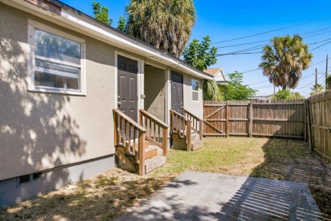 Immobilier commercial à vendre à Saint Petersburg, Floride: 4 chambres, 121.14 m2 № 2430896 - photo 16