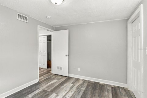Immobilier commercial à vendre à Saint Petersburg, Floride: 4 chambres, 121.14 m2 № 2430896 - photo 25