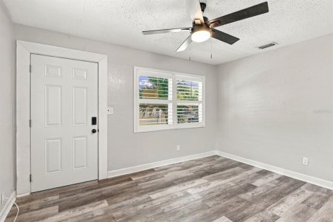 Immobilier commercial à vendre à Saint Petersburg, Floride: 4 chambres, 121.14 m2 № 2430896 - photo 17