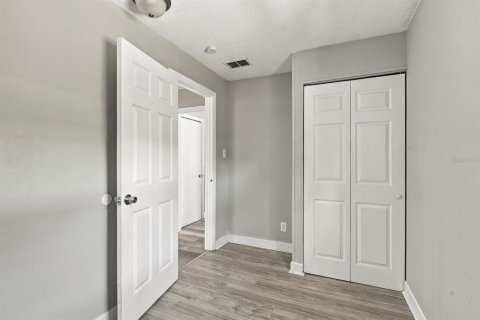 Immobilier commercial à vendre à Saint Petersburg, Floride: 4 chambres, 121.14 m2 № 2430896 - photo 10