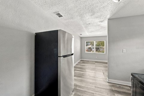 Immobilier commercial à vendre à Saint Petersburg, Floride: 4 chambres, 121.14 m2 № 2430896 - photo 26