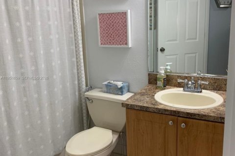 Condominio en alquiler en Doral, Florida, 1 dormitorio, 65.96 m2 № 2009473 - foto 18