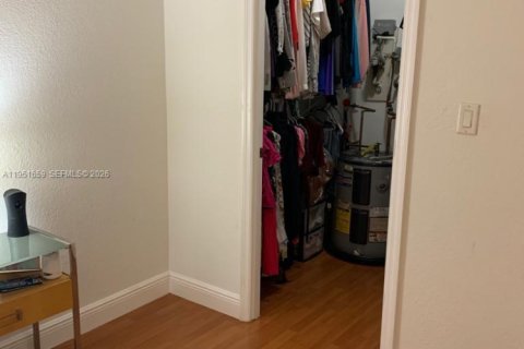 Condominio en alquiler en Doral, Florida, 1 dormitorio, 65.96 m2 № 2009473 - foto 14