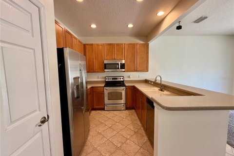 Townhouse in Pinellas Park, Florida 3 bedrooms, 131.92 sq.m. № 1914570 - photo 3