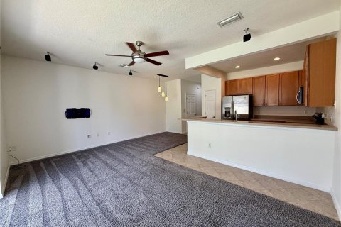 Townhouse in Pinellas Park, Florida 3 bedrooms, 131.92 sq.m. № 1914570 - photo 4