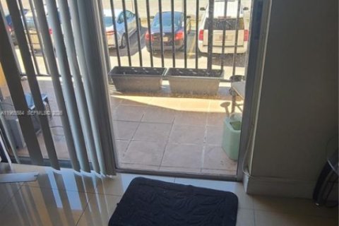 Condo in Miami, Florida, 2 bedrooms  № 2027169 - photo 5