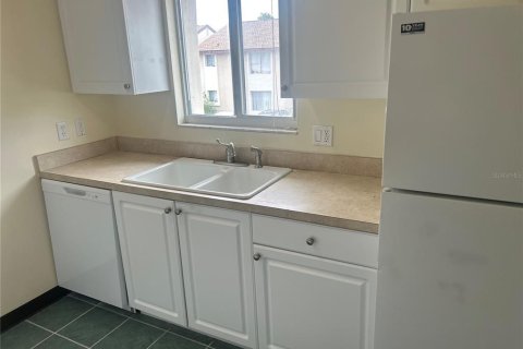 Copropriété à louer à Sarasota, Floride: 2 chambres, 84.73 m2 № 1908109 - photo 12