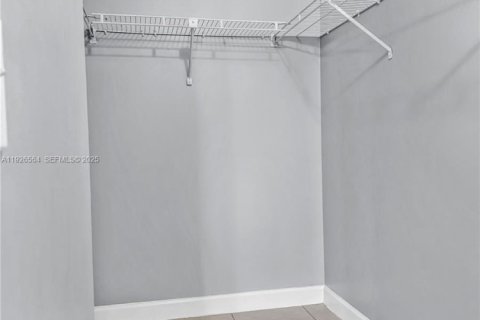 Copropriété à vendre à Pembroke Pines, Floride: 2 chambres, 84.91 m2 № 1986521 - photo 21