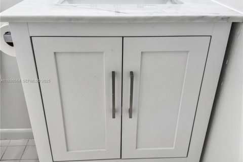 Copropriété à vendre à Pembroke Pines, Floride: 2 chambres, 84.91 m2 № 1986521 - photo 11