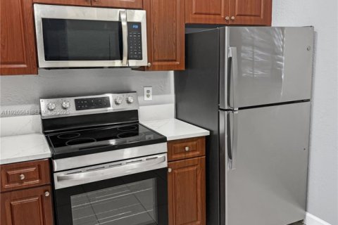 Copropriété à vendre à Pembroke Pines, Floride: 2 chambres, 84.91 m2 № 1986521 - photo 5