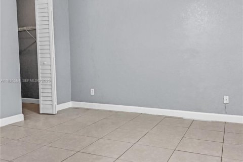 Copropriété à vendre à Pembroke Pines, Floride: 2 chambres, 84.91 m2 № 1986521 - photo 22