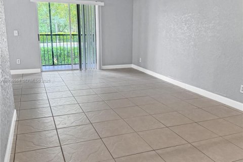 Copropriété à vendre à Pembroke Pines, Floride: 2 chambres, 84.91 m2 № 1986521 - photo 6
