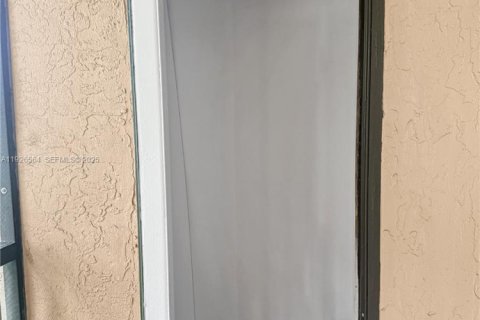 Copropriété à vendre à Pembroke Pines, Floride: 2 chambres, 84.91 m2 № 1986521 - photo 9