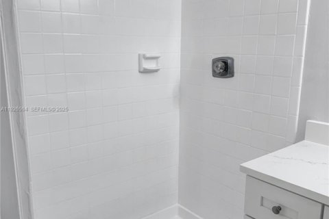 Copropriété à vendre à Pembroke Pines, Floride: 2 chambres, 84.91 m2 № 1986521 - photo 20