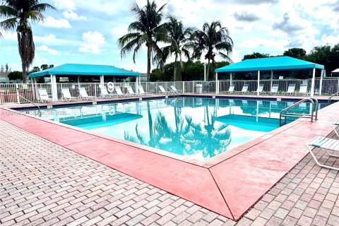 Adosado en alquiler en Homestead, Florida, 3 dormitorios, 120.96 m2 № 2263764 - foto 14