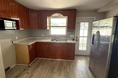 Casa en venta en Longwood, Florida, 3 dormitorios, 120.96 m2 № 2148411 - foto 7