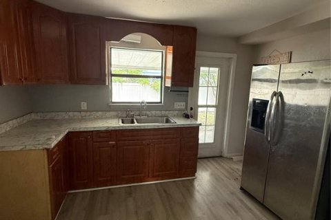 Casa en venta en Longwood, Florida, 3 dormitorios, 120.96 m2 № 2148411 - foto 8