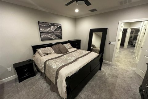 Townhouse in Saint Petersburg, Florida 3 bedrooms, 178.37 sq.m. № 2237583 - photo 22
