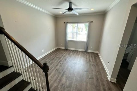 Townhouse in Saint Petersburg, Florida 3 bedrooms, 178.37 sq.m. № 2237583 - photo 4