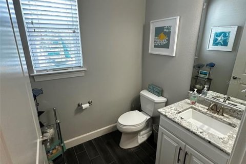 Townhouse in Saint Petersburg, Florida 3 bedrooms, 178.37 sq.m. № 2237583 - photo 25