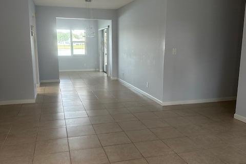 Villa ou maison à vendre à West Palm Beach, Floride: 2 chambres, 122.63 m2 № 2173154 - photo 7