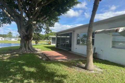 Villa ou maison à vendre à West Palm Beach, Floride: 2 chambres, 122.63 m2 № 2173154 - photo 5
