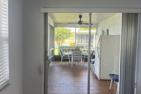 Villa ou maison à vendre à West Palm Beach, Floride: 2 chambres, 122.63 m2 № 2173154 - photo 12
