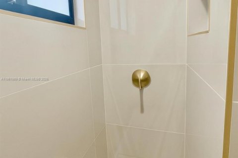 Appartement à louer à Miami, Floride: 2 chambres, 161.65 m2 № 1892466 - photo 5