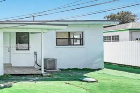 Appartement à louer à Miami, Floride: 2 chambres, 161.65 m2 № 1892466 - photo 8