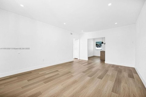 Appartement à louer à Miami, Floride: 2 chambres, 161.65 m2 № 1892466 - photo 2