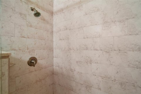 Townhouse in Yalaha, Florida 3 bedrooms, 118.64 sq.m. № 1601857 - photo 22