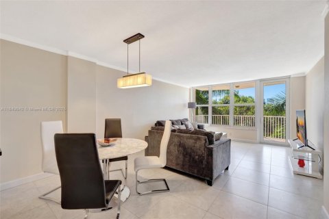 Condominio en alquiler en Hallandale Beach, Florida, 2 dormitorios, 111.48 m2 № 1867337 - foto 14
