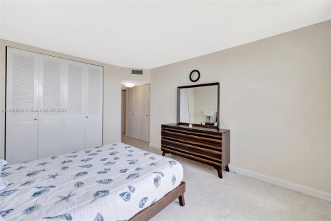Condominio en alquiler en Hallandale Beach, Florida, 2 dormitorios, 111.48 m2 № 1867337 - foto 28