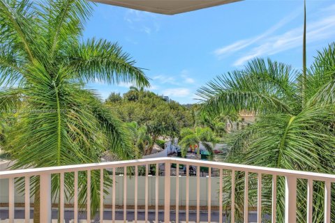 Condominio en alquiler en Hallandale Beach, Florida, 2 dormitorios, 111.48 m2 № 1867337 - foto 3