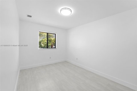 Villa ou maison à louer à Miami, Floride: 3 chambres № 1951207 - photo 6