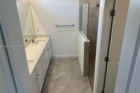 Villa ou maison à vendre à Lehigh Acres, Floride: 3 chambres, 171.78 m2 № 2025495 - photo 19