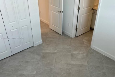 Villa ou maison à vendre à Lehigh Acres, Floride: 3 chambres, 171.78 m2 № 2025495 - photo 8