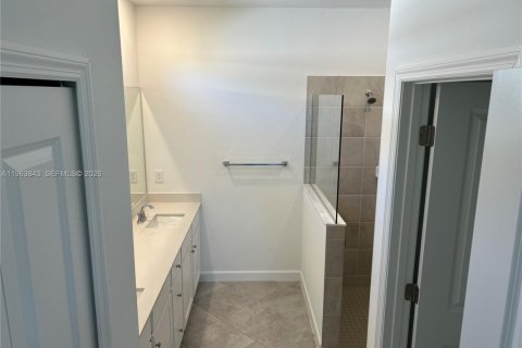 Villa ou maison à vendre à Lehigh Acres, Floride: 3 chambres, 171.78 m2 № 2025495 - photo 16