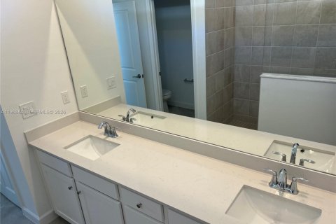 Villa ou maison à vendre à Lehigh Acres, Floride: 3 chambres, 171.78 m2 № 2025495 - photo 17