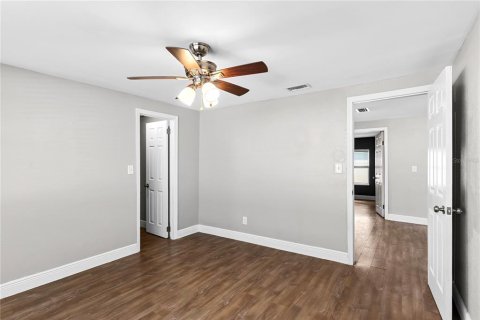 Villa ou maison à vendre à Tampa, Floride: 3 chambres, 103.31 m2 № 2258803 - photo 13