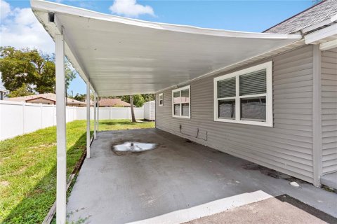 Villa ou maison à vendre à Tampa, Floride: 3 chambres, 103.31 m2 № 2258803 - photo 25